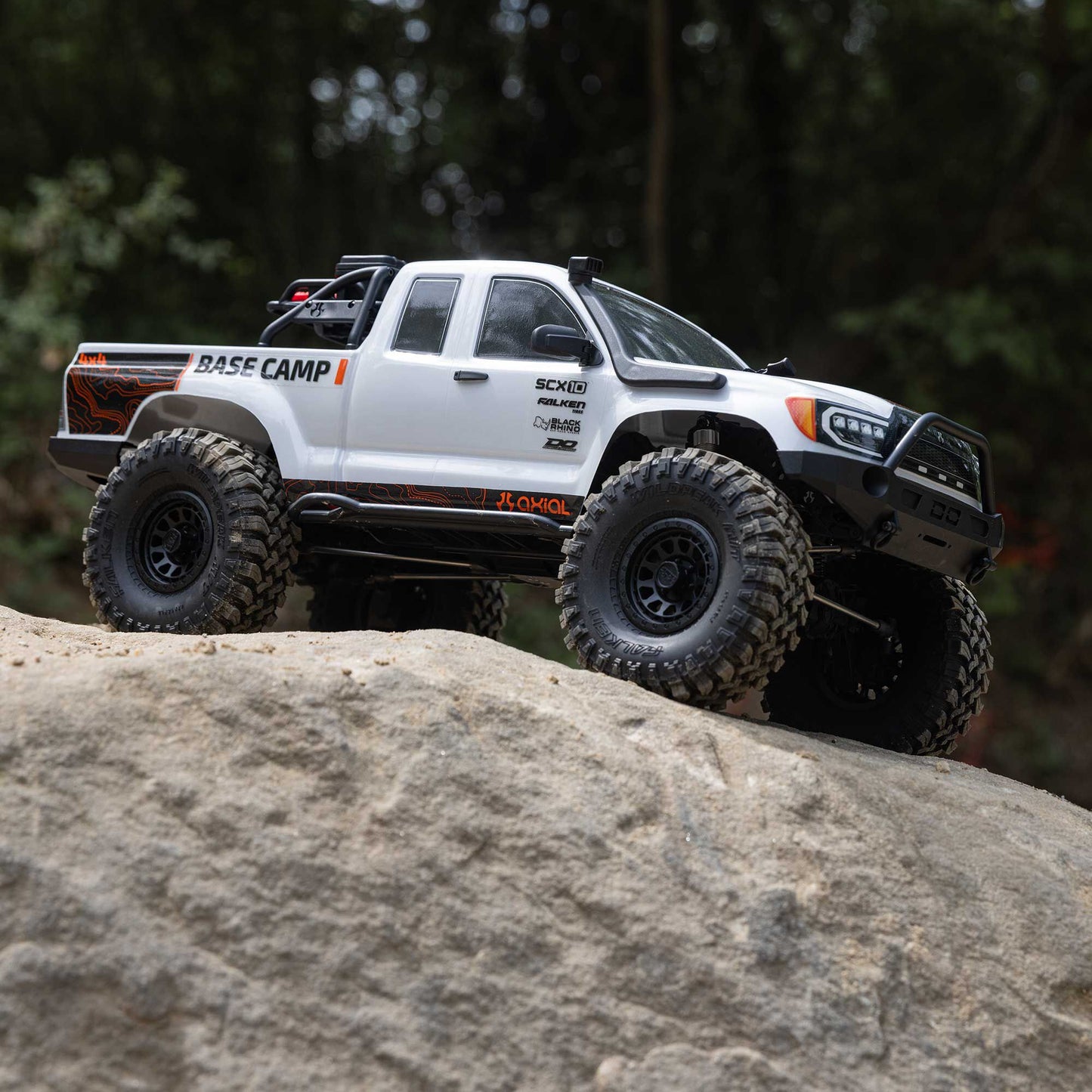 1/10 SCX10 III Base Camp 4X4 RTR Brushed Rock Crawler, White