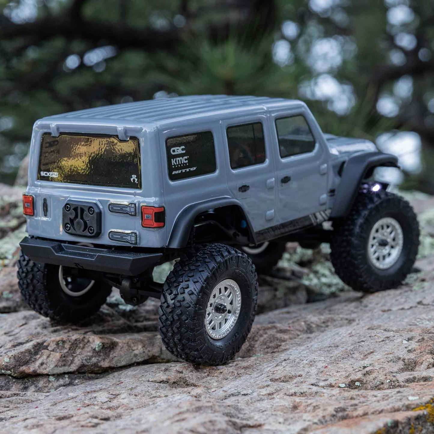 Axial 1/24 SCX24 Jeep Wrangler JLU 4X4 Rock Crawler Brushed RTR, Gray