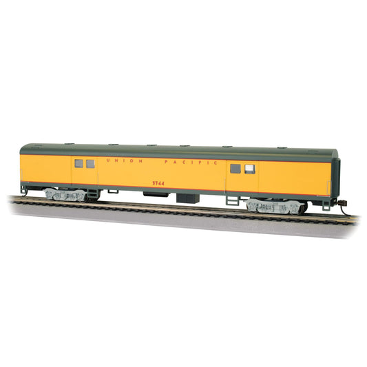 HO 72' Smooth-Side Baggage Car - UP #5744