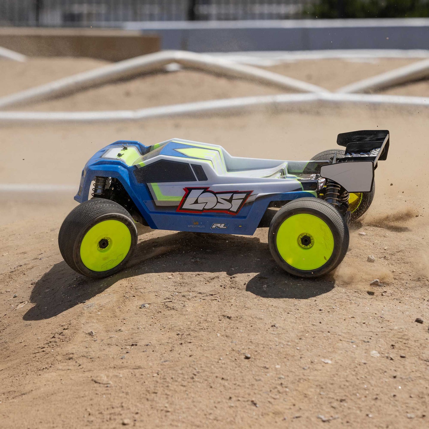 8IGHT-XTE Electric RTR: 1/8 4WD Truggy